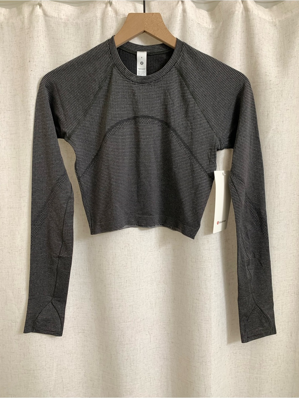 lululemon Swiftly Cropped Black Micro-Stripe Long-Sleeve Crop 6 Night Moth Ivory